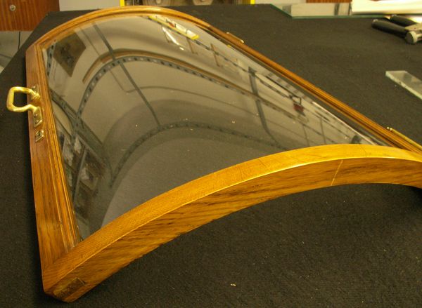 Gebogene Glasscheibe