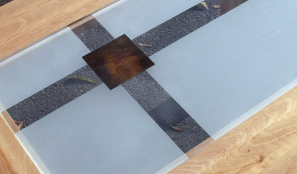 Couchtisch mit Glasplatte - Detail